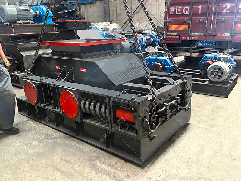 2PG86型彈簧式對(duì)輥制砂機(jī)設(shè)備發(fā)往浙江